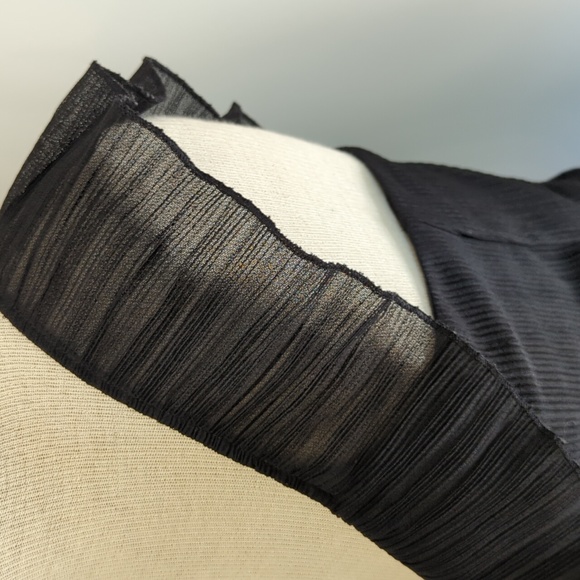 Express Ruffled Dress - Picture 4 of 12